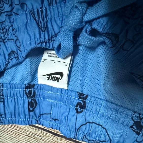 Nike Men's Shorts - Picture 2 of 3